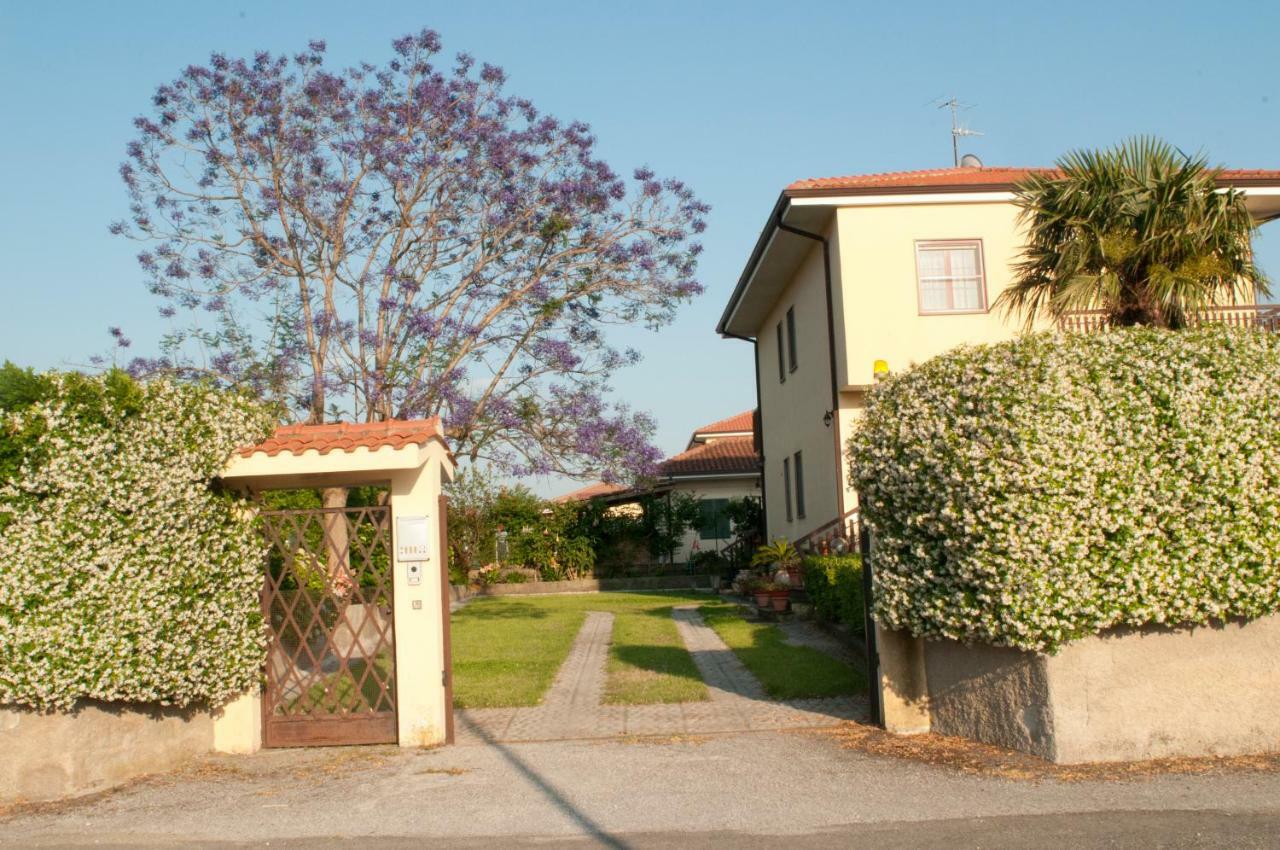 B&B Villa Dei Fiori SantʼEufemia Lamezia Exterior foto